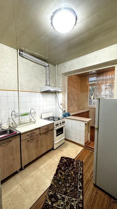 Аренда коракамиш 2/1 галаба боги 3.хонали оилага берилади