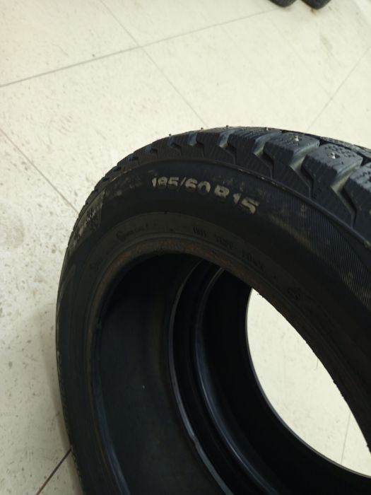Продам шины 2 шт