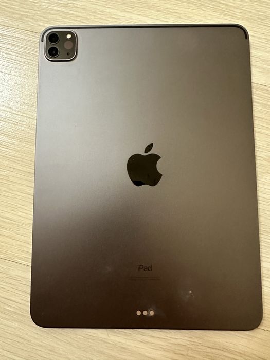 iPad 11 Pro 2020 г. 128 ГБ Wi-Fi в хорошем состоянии