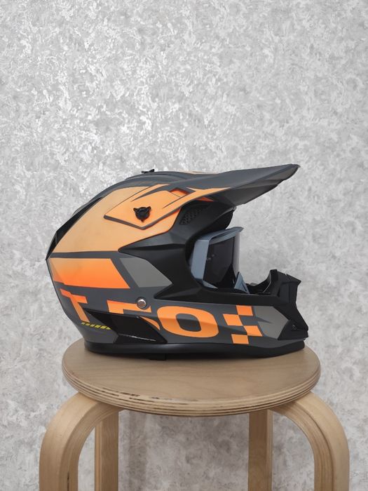 Эндуро шлем в хорошем состоянии