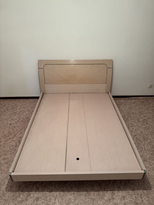 Продается Двухспальная Кровать