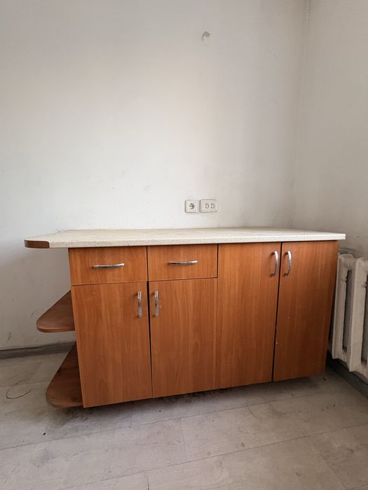 Продам кухонный гарнитур б/у