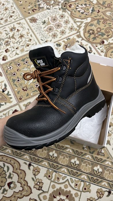 Зимние обувь ботинки