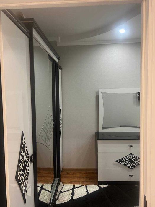 Аренда кв ЦУМ В центре города 3-комнатная рядом метро Айбек