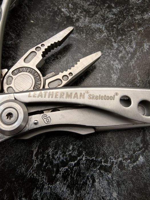 Мультитул leatherman skeletool
