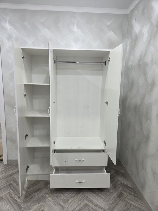 Мебел со склада..