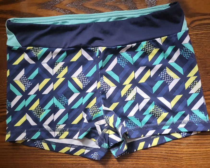 Купальник  и трусики уточняйте цену