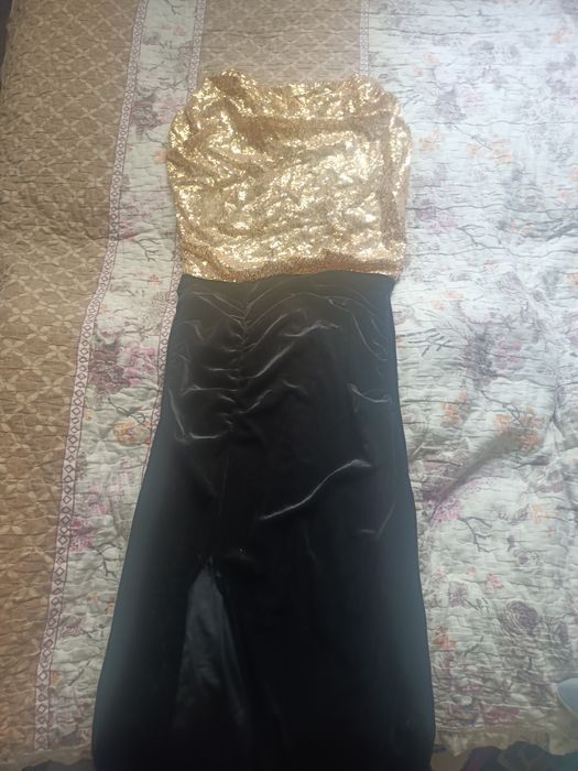 Продам срочно платья