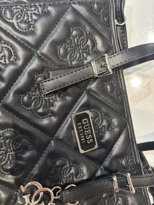 Чанта Guess GUESS