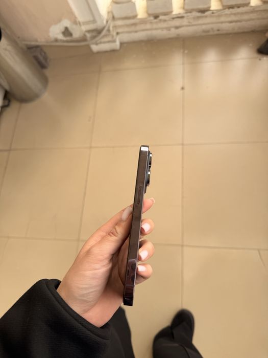 Продам айфон 14про