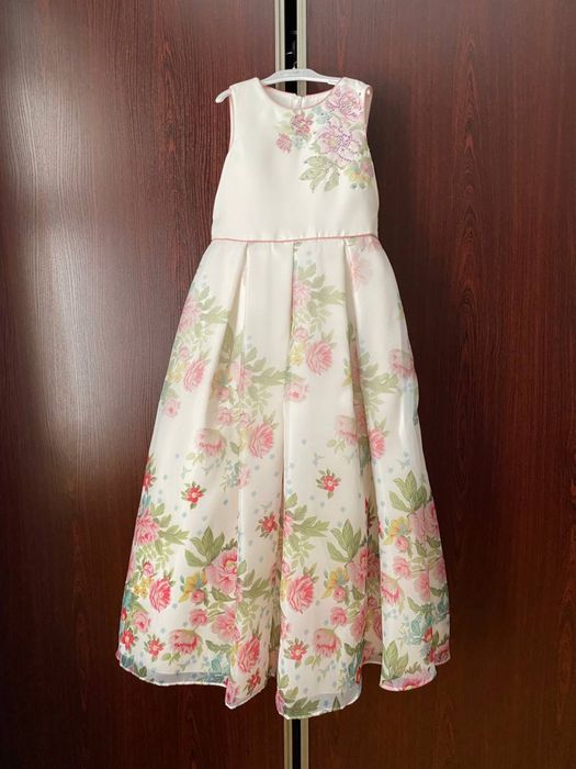 Нарядное платье для девочек