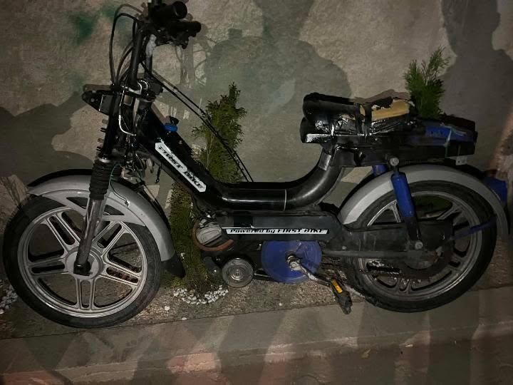 Vând scuter funcțional 500 de lei