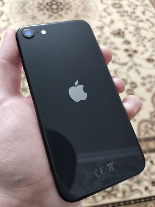 Iphone SE.  2020