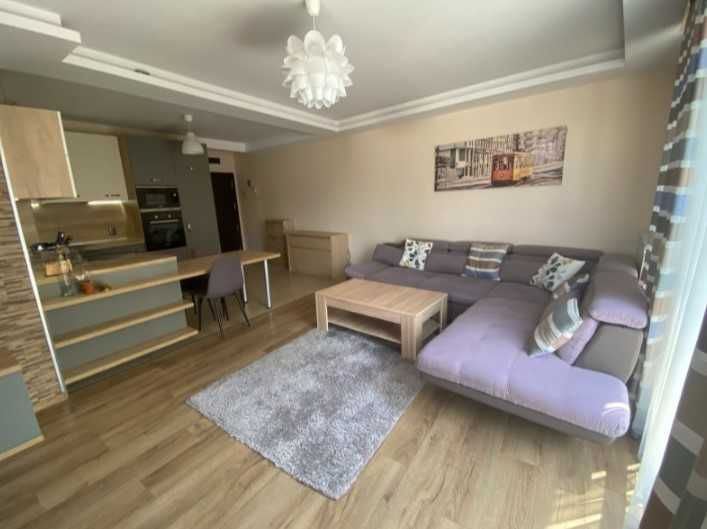 Дава се под наем Тристаен апартамент в София, Младост 3 - 110 кв.м за 930 € - Снимка #1