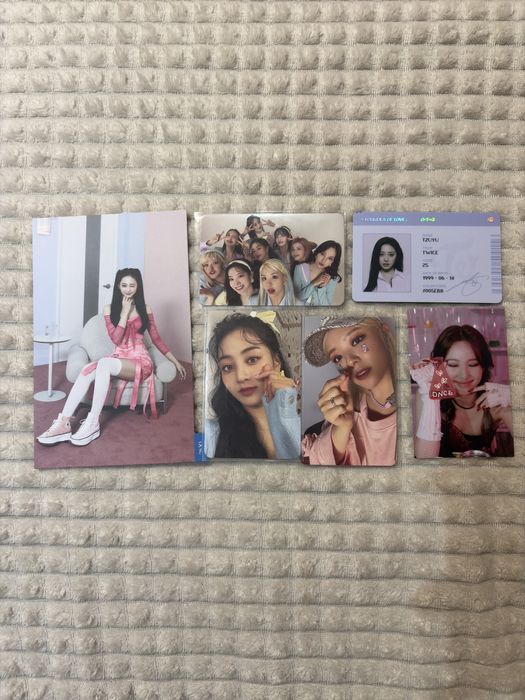 Албум на групата Twice