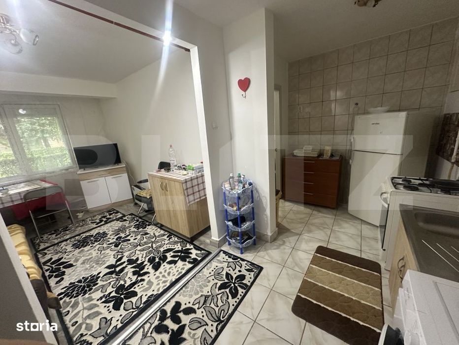 Apartament cu 2 camere, 45 mp, semidecomandat, zona Carpati 1 — fotografia 1