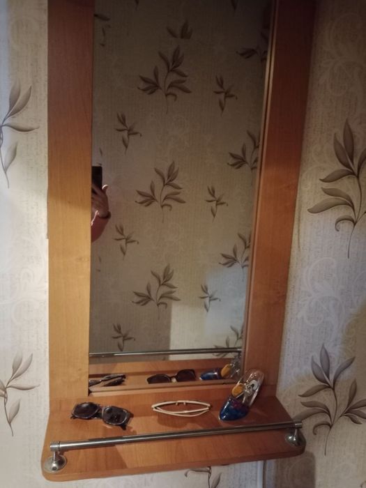 Шкаф купе с зеркалом