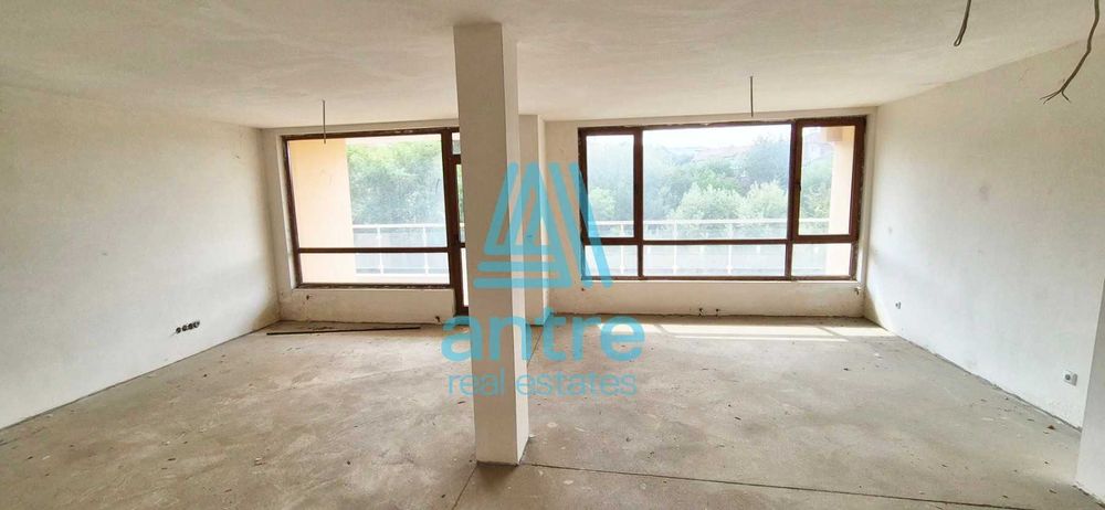 Тристаен апартамент в кв. Бояна