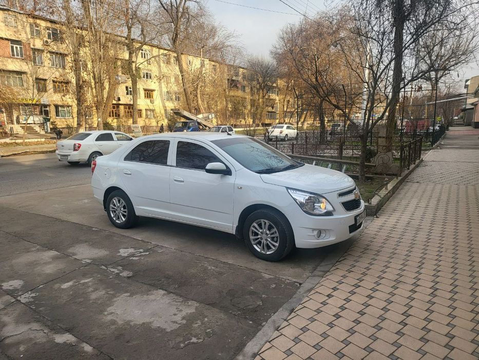 Chevrolet Cobalt 2022 — 4