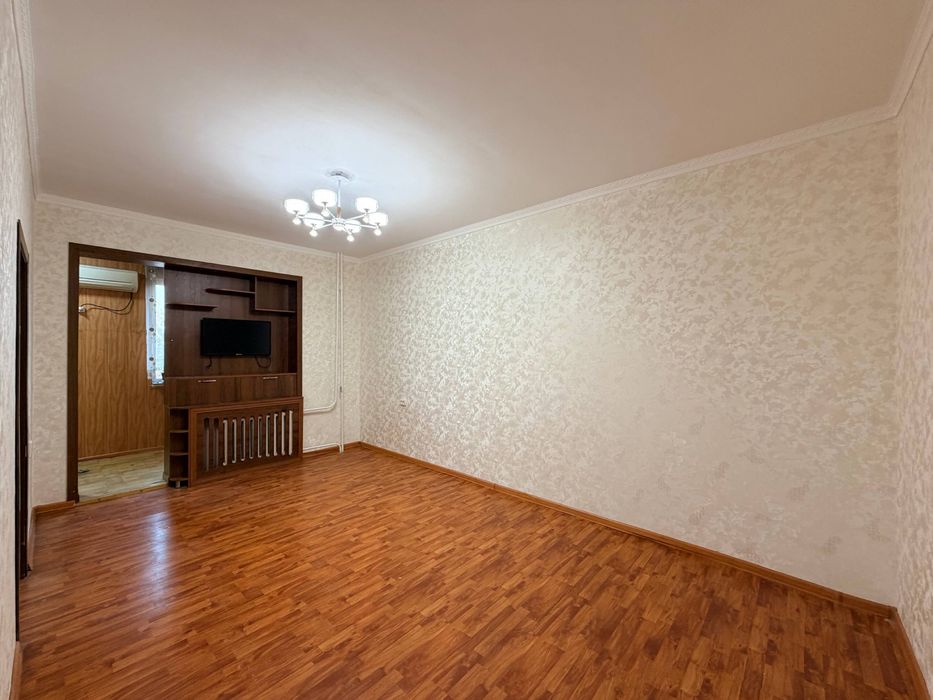 Yunusobod 15 kvartal 2xona 3 qilingan srochna sotiladi!