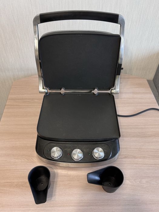 Электрогриль Delonghi