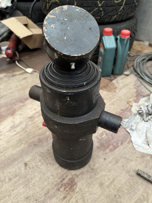 Cilindru basculare 3,5 sau 7,5 t