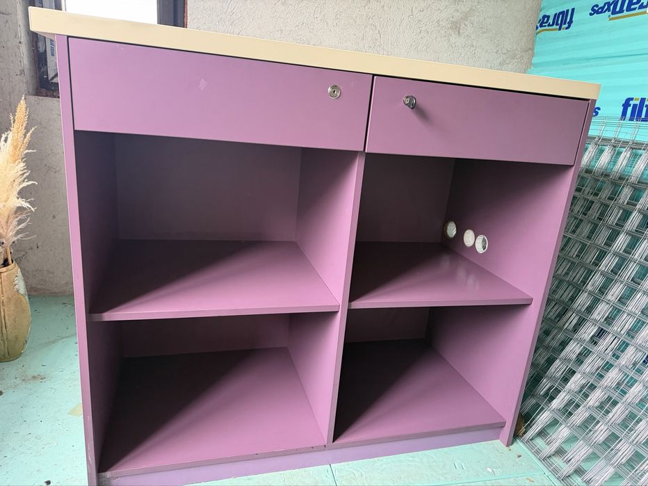 Търговско оборудване за магазин аптека,магазин за бижута и за дрехи