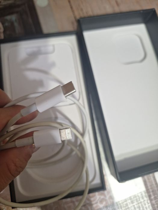 Продава се Iphone 13 pro 128 gb.