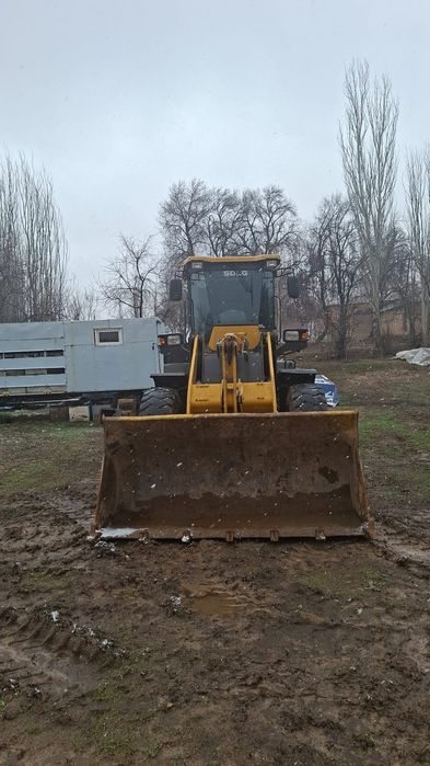 Погрузчик 2 кубов