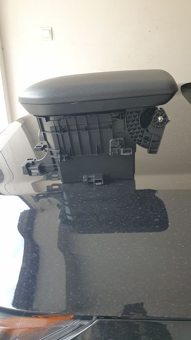 Подлакътник, барче за тойота рав 4 2019_2023г