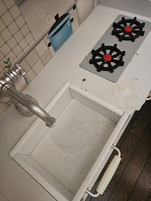 Детская кухня белая