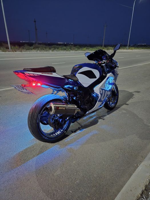 продам мотоцикл SUZUKI GSXR1000