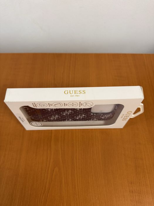 Husă GUESS MagSafe iPhone 16 Pro – Model Denim Albastru (Ca nouă)