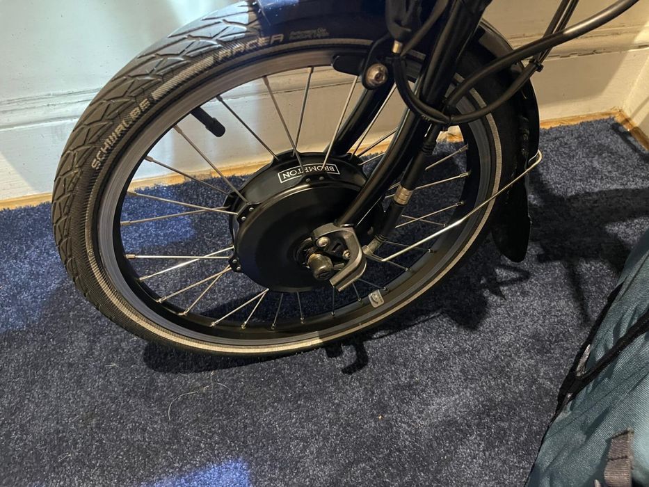 Bicicleta brompton electrica (6 viteze +accesorii)