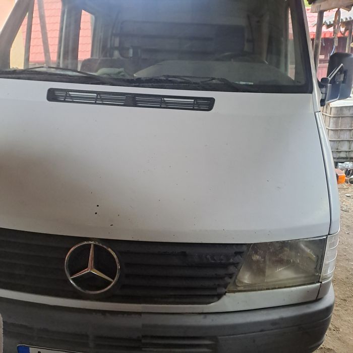 Mercedes basculabil 7 locuri