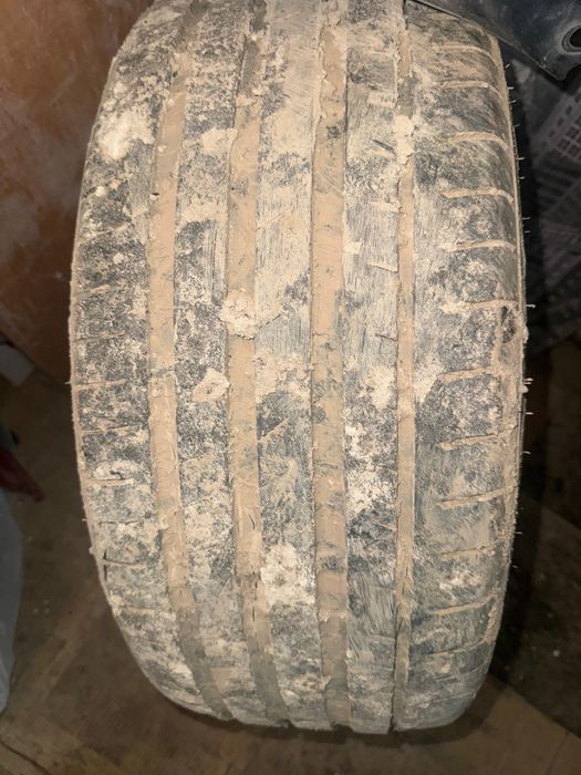 Продам резину летняя 245:45:18