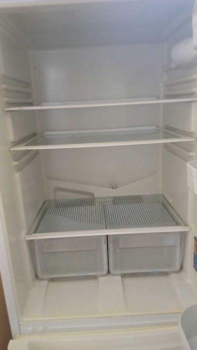 Холодильник Indesit