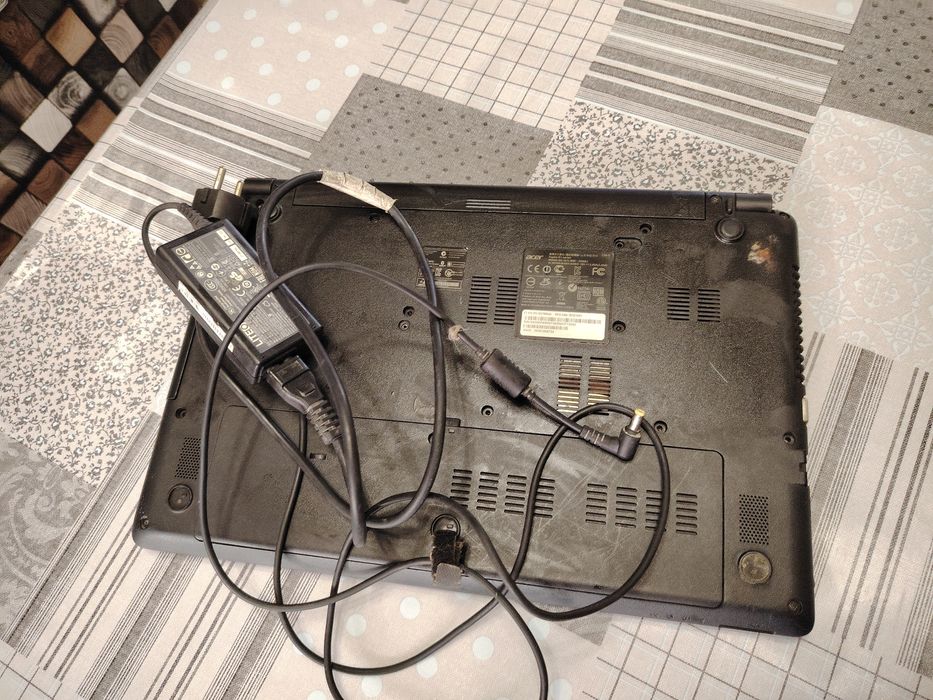 Ноутбук ASER Aspire E1