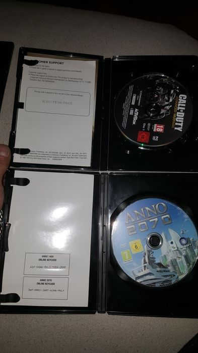 Продавам оригинални игри за компютър