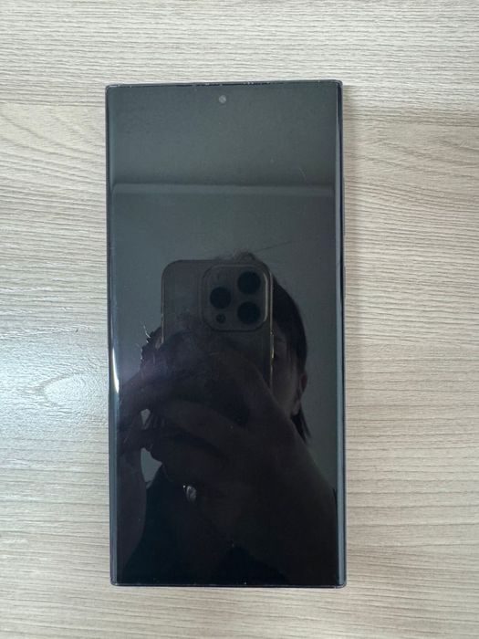 Продам Samsung s23 ultra 256gb