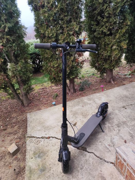 Trotineta Xiaomi essential