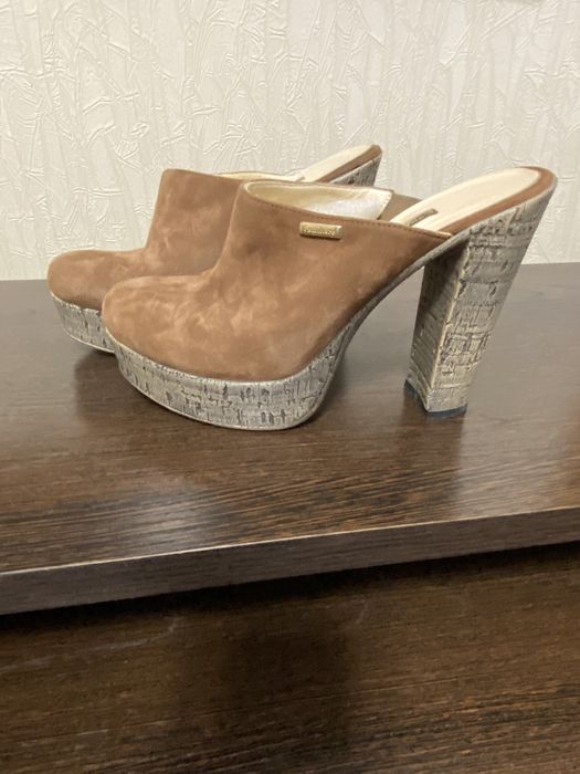 Босоножки. Сабо