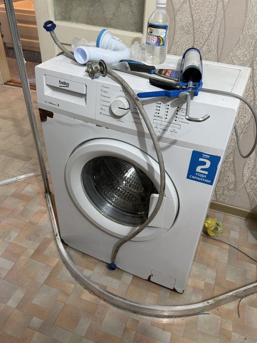 Стиральная машина работает