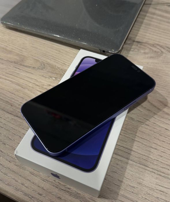 Iphone 12 в отличном состояние