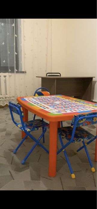 Парта ,стол и стулья