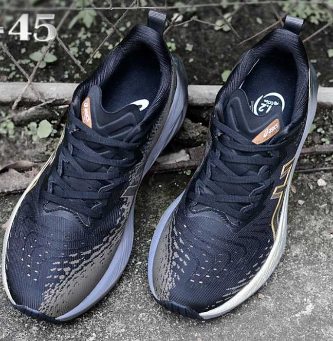 Нови мъжки маратонки Asics Novablast 4 Platinum размери 41,42,43