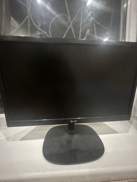 Монитрор LG.