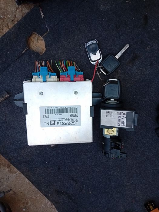 Продавам на части от Опел вектра Б 1.6 16в101кс екотек