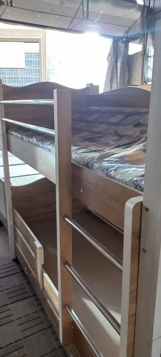 Kravat 2etaj bollar uchun Juda qulay