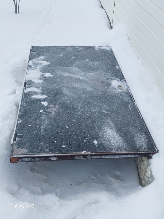 Железный дверь б/у